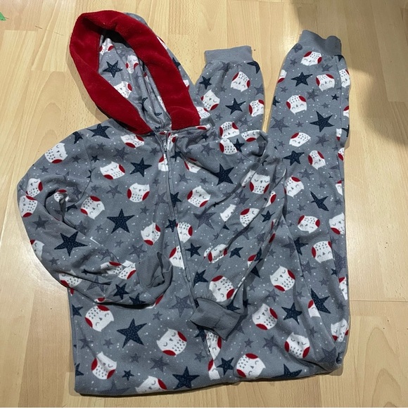 Set of 2- Kids size 12 warm and fussy onesie 💤🛏️ - Picture 16 of 16
